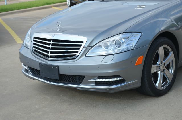 2010 Mercedes-Benz S-Class 4WD Supercab 145 Lariat