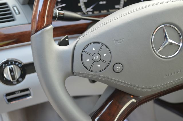 2010 Mercedes-Benz S-Class 4WD Supercab 145 Lariat