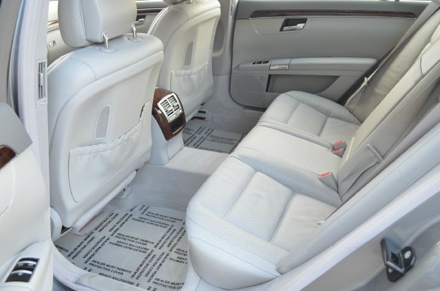 2010 Mercedes-Benz S-Class 4WD Supercab 145 Lariat