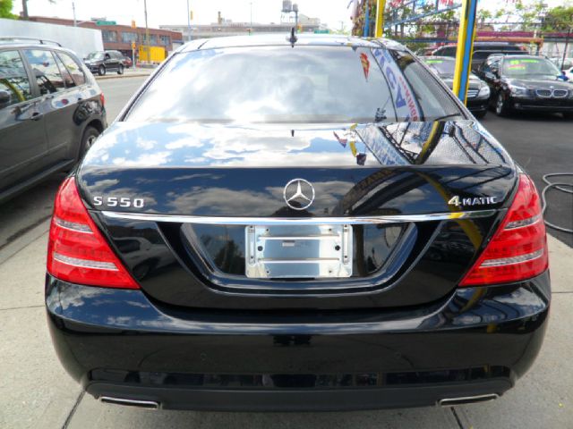 2010 Mercedes-Benz S-Class L.T. 4-w.d. 5.3L