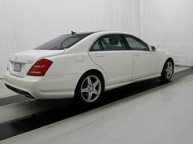 2010 Mercedes-Benz S-Class 2010 Nissan 2.0S
