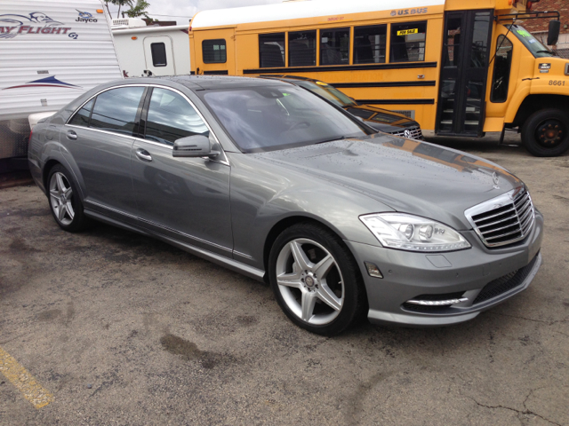 2011 Mercedes-Benz S-Class 2010 Nissan 2.0S