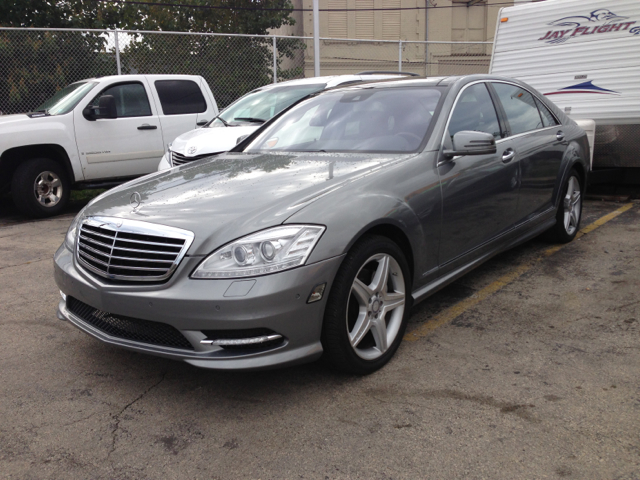 2011 Mercedes-Benz S-Class 2010 Nissan 2.0S