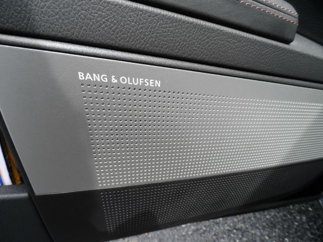 2011 Mercedes-Benz S-Class 2010 Nissan 2.0S