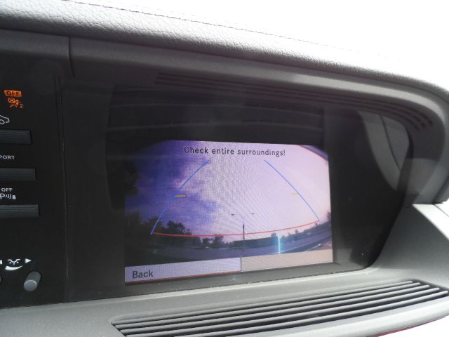 2011 Mercedes-Benz S-Class 2010 Nissan 2.0S