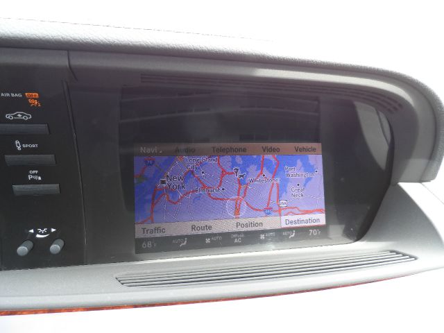 2011 Mercedes-Benz S-Class 2010 Nissan 2.0S