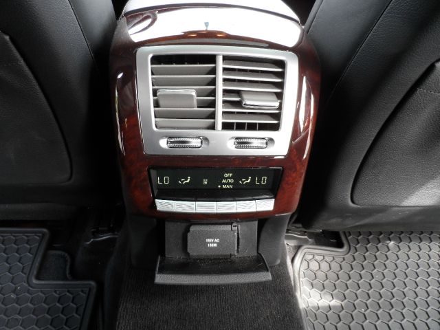 2011 Mercedes-Benz S-Class 2010 Nissan 2.0S