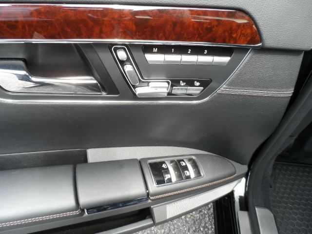 2011 Mercedes-Benz S-Class 2010 Nissan 2.0S