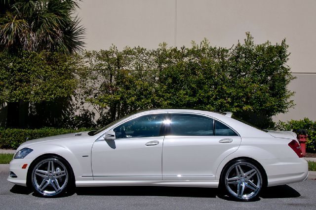 2012 Mercedes-Benz S-Class 4WD Supercab 145 Lariat