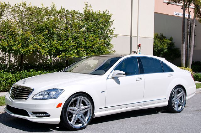 2012 Mercedes-Benz S-Class 4WD Supercab 145 Lariat