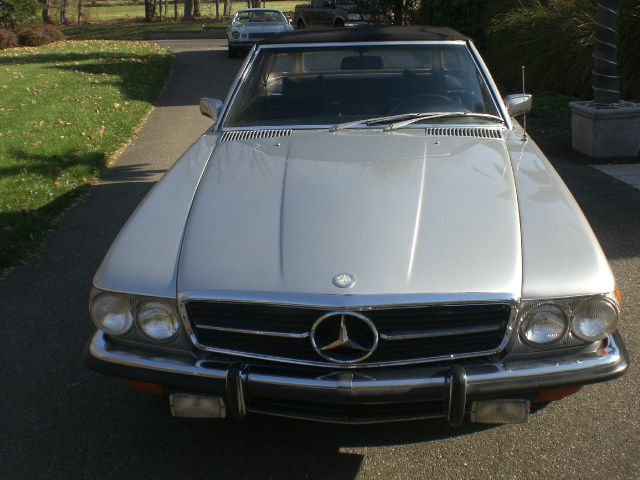 1973 Mercedes-Benz SL-Class 3.5 H.O V6 Sedan