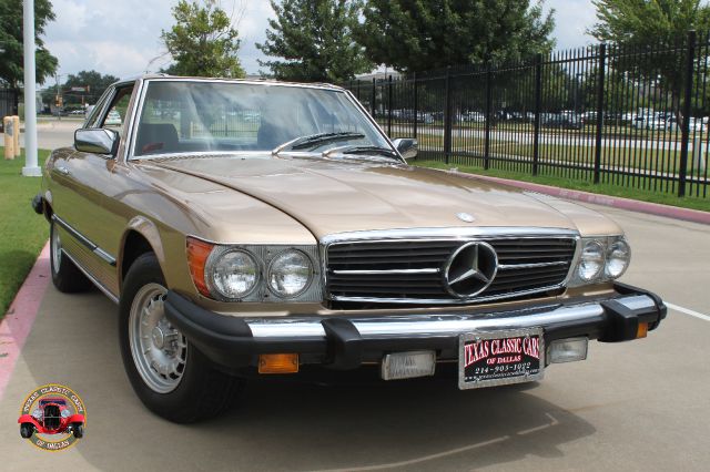 1980 Mercedes-Benz SL-Class Hatchback 4D