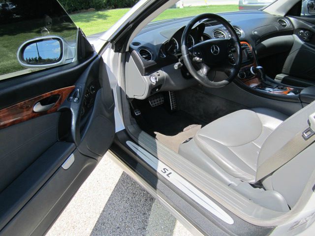 2003 Mercedes-Benz SL-Class 2WD XLT Styleside