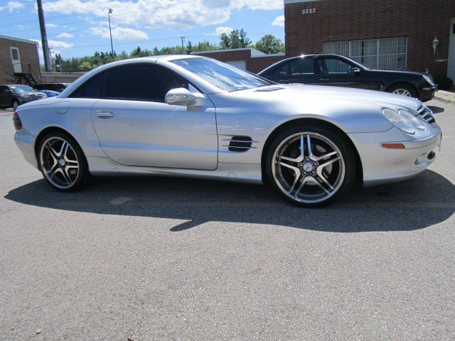 2003 Mercedes-Benz SL-Class 2WD XLT Styleside