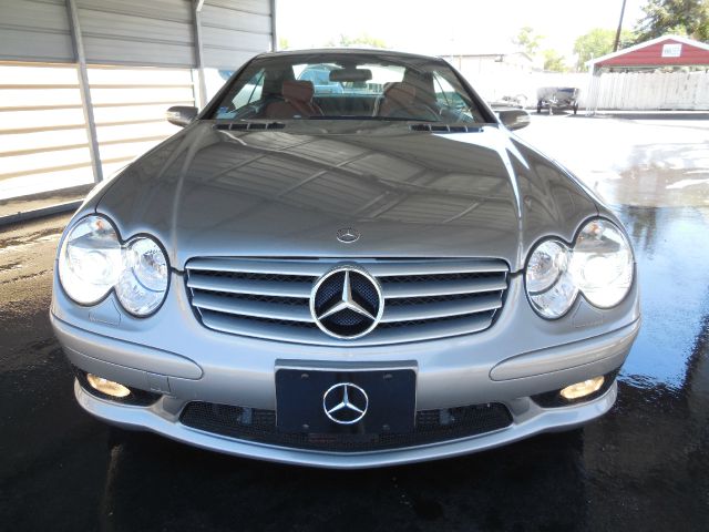 2004 Mercedes-Benz SL-Class 2WD XLT Styleside