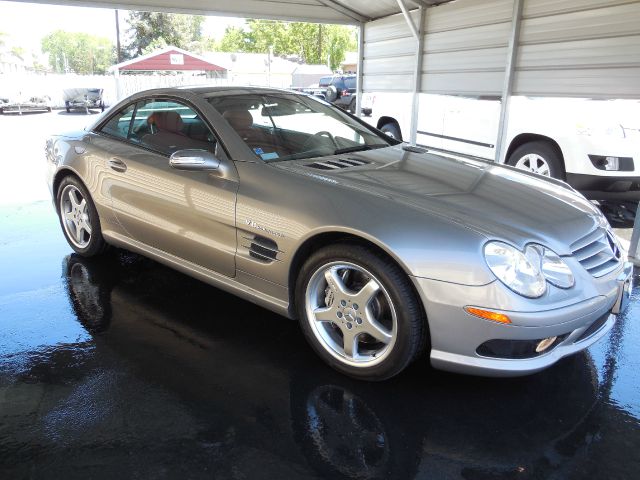 2004 Mercedes-Benz SL-Class 2WD XLT Styleside