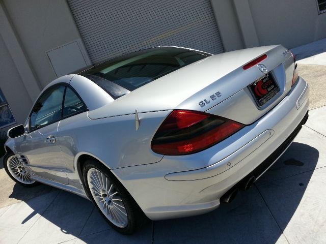 2004 Mercedes-Benz SL-Class 2WD XLT Styleside