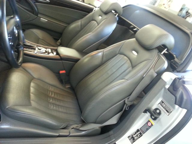 2004 Mercedes-Benz SL-Class 2WD XLT Styleside