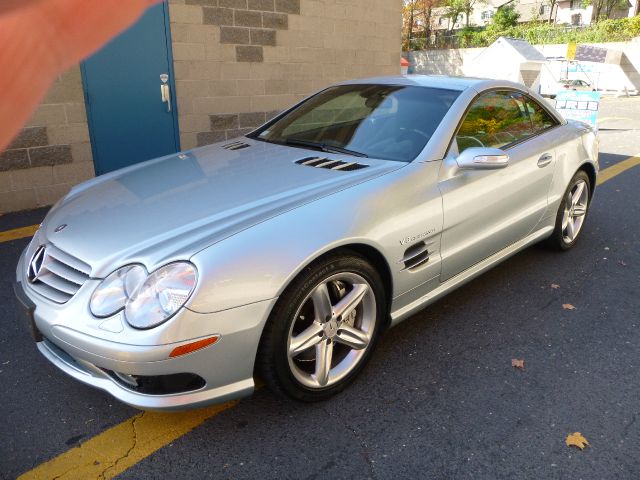 2004 Mercedes-Benz SL-Class 2WD XLT Styleside