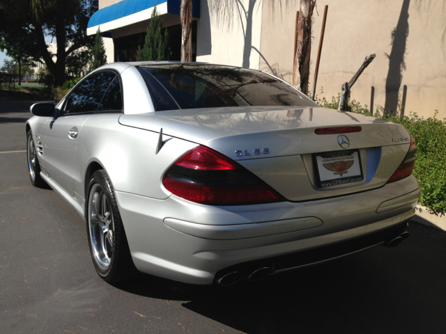 2004 Mercedes-Benz SL-Class 2WD XLT Styleside