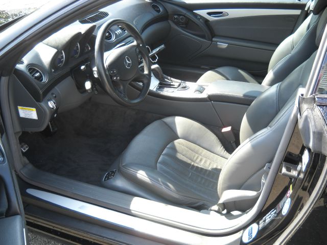 2005 Mercedes-Benz SL-Class 2WD XLT Styleside