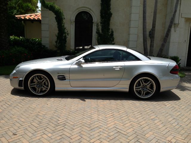 2005 Mercedes-Benz SL-Class 2WD XLT Styleside