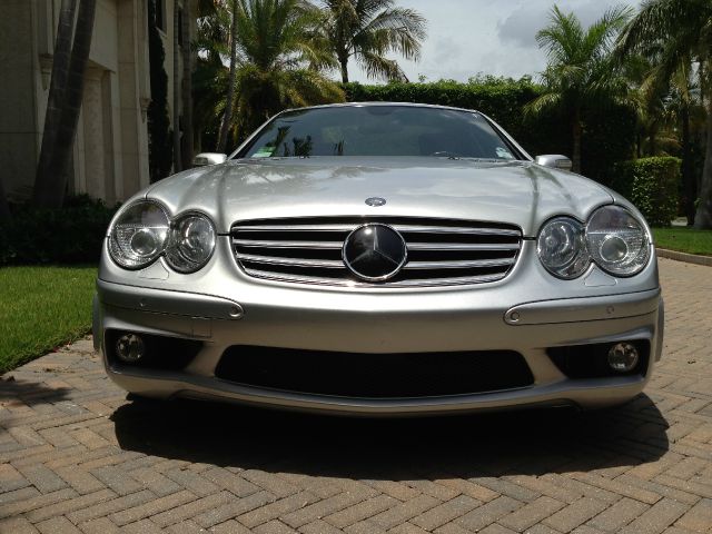 2005 Mercedes-Benz SL-Class 2WD XLT Styleside