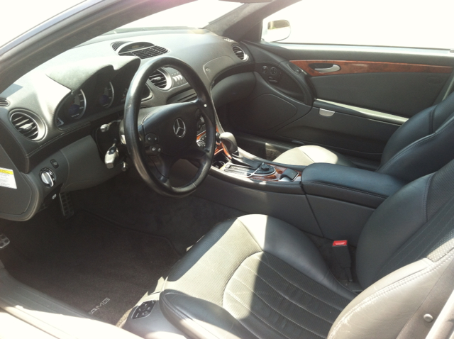 2006 Mercedes-Benz SL-Class 2WD XLT Styleside