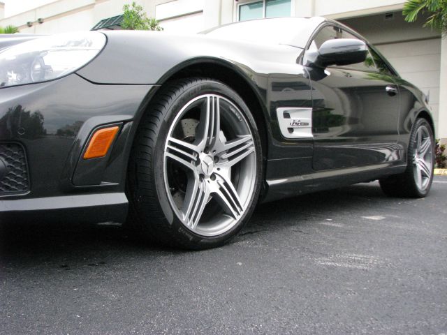 2011 Mercedes-Benz SL-Class Double Cab