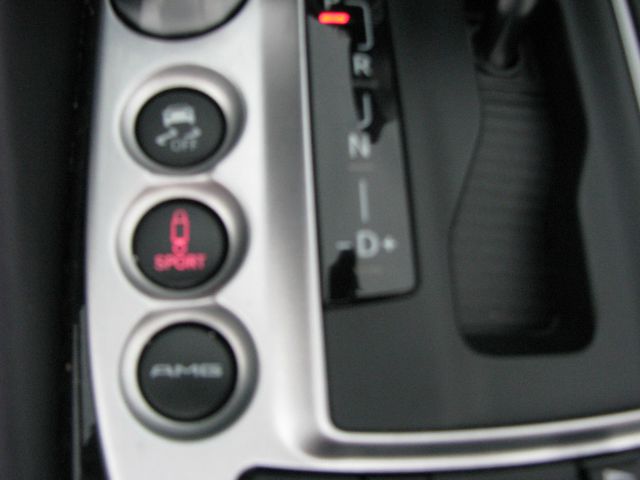 2011 Mercedes-Benz SL-Class Double Cab