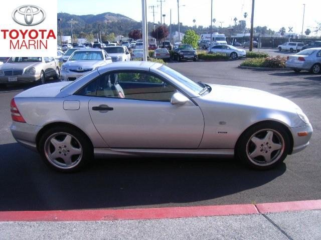 1999 Mercedes-Benz SLK-Class Limited 7-passenger