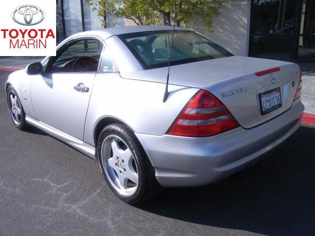 1999 Mercedes-Benz SLK-Class Limited 7-passenger