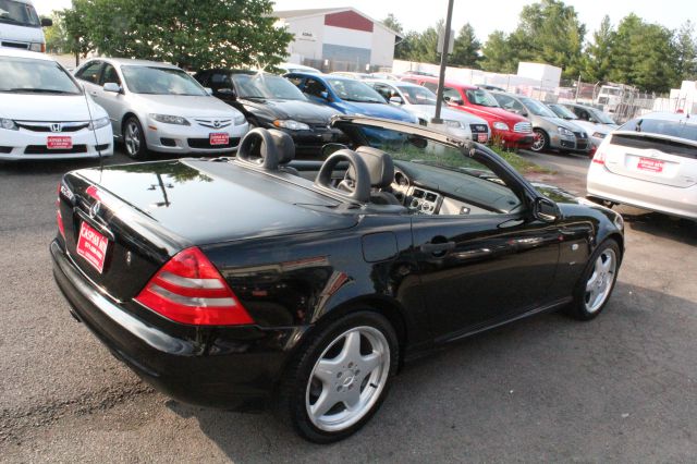 2000 Mercedes-Benz SLK-Class LE Clean Car Fax Priced To Go