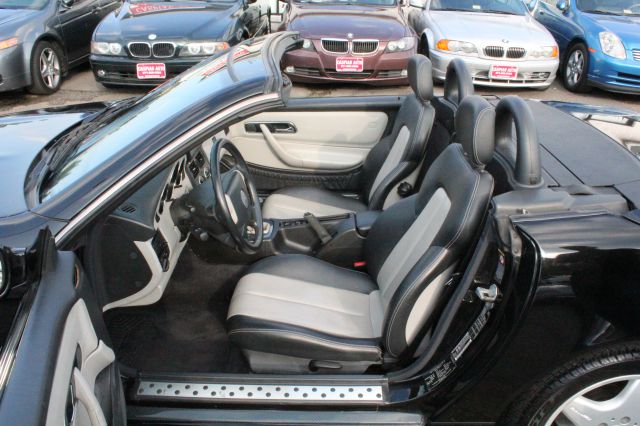 2000 Mercedes-Benz SLK-Class LE Clean Car Fax Priced To Go