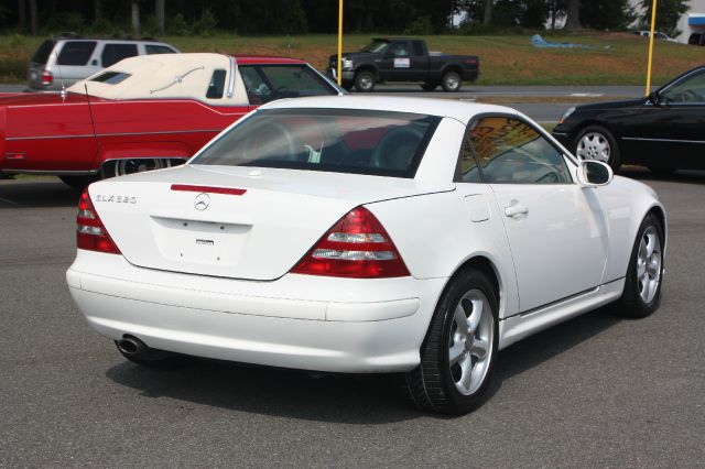 2001 Mercedes-Benz SLK-Class Crew Cab FX4 4WD