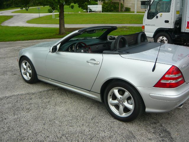 2001 Mercedes-Benz SLK-Class Navigation Package Sedan