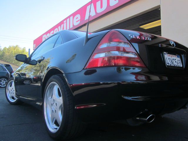 2001 Mercedes-Benz SLK-Class 2WD King Cab SWB S Truck