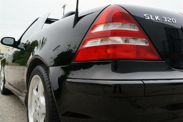 2002 Mercedes-Benz SLK-Class Crew Cab FX4 4WD