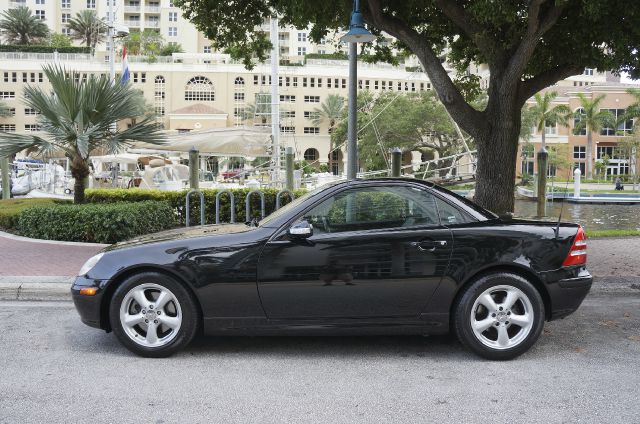 2002 Mercedes-Benz SLK-Class Navigation Package Sedan