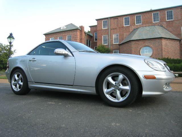 2002 Mercedes-Benz SLK-Class Navigation Package Sedan