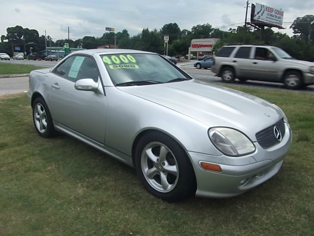 2002 Mercedes-Benz SLK-Class Navigation Package Sedan