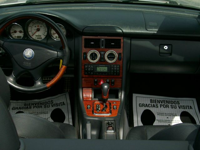 2002 Mercedes-Benz SLK-Class Navigation Package Sedan