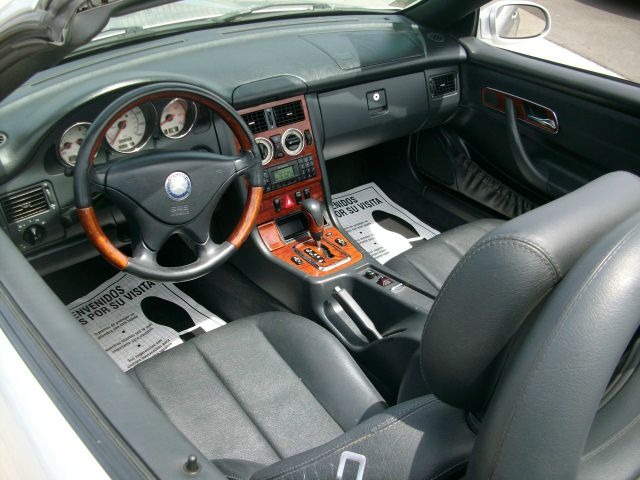 2002 Mercedes-Benz SLK-Class Navigation Package Sedan