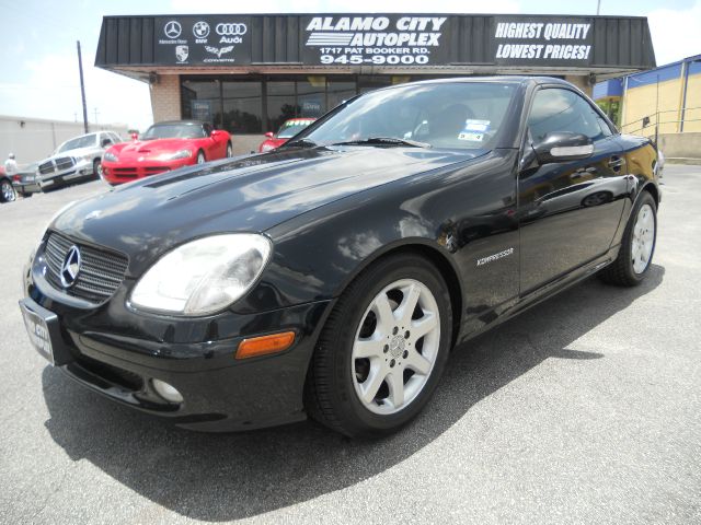 2003 Mercedes-Benz SLK-Class 2dr HB DSG Hatchback