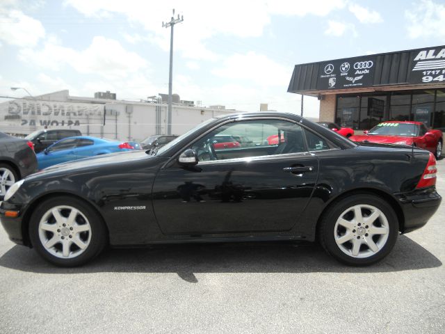 2003 Mercedes-Benz SLK-Class 2dr HB DSG Hatchback