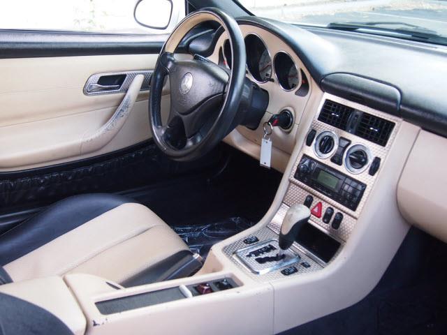 2003 Mercedes-Benz SLK-Class 2dr HB DSG Hatchback