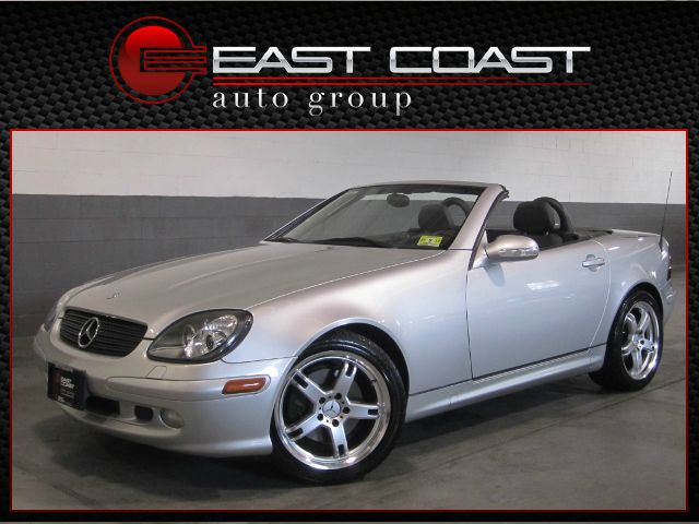 2003 Mercedes-Benz SLK-Class Navigation Package Sedan