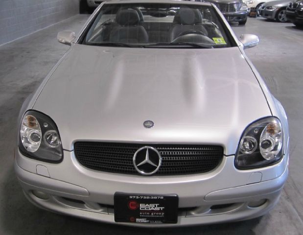 2003 Mercedes-Benz SLK-Class Navigation Package Sedan