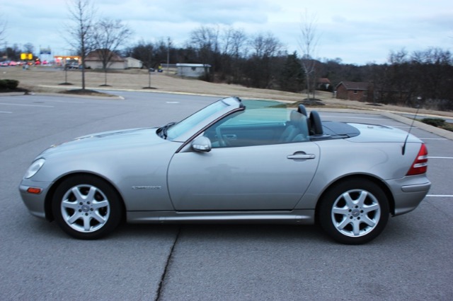 2003 Mercedes-Benz SLK-Class Limited 7-passenger