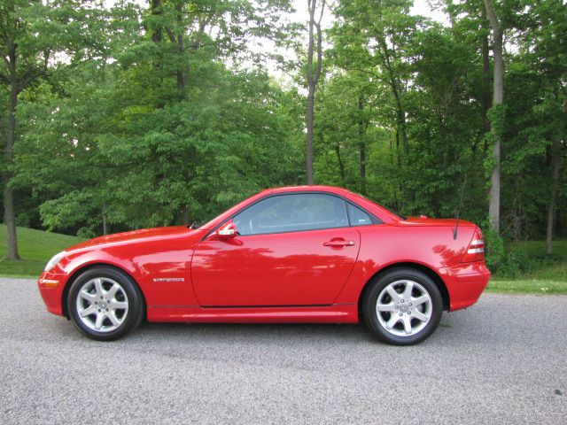 2003 Mercedes-Benz SLK-Class Limited 7-passenger